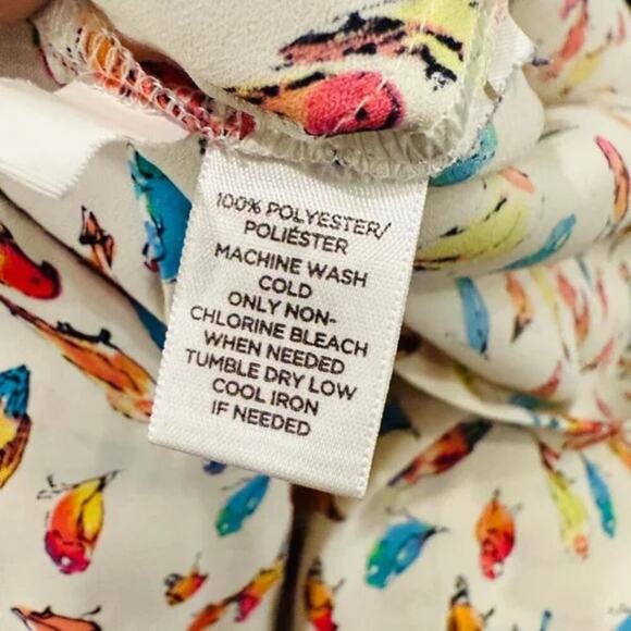 Loft Colorful Parrot Print Cream White Blouse Size Medium Petite - Picture 4 of 6